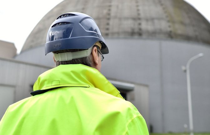 Noch haben die Mitarbeiter der EnBW in Obrigheim viel zu tun.<span class='image-autor'>Foto: dpa/Uwe Anspach</span>