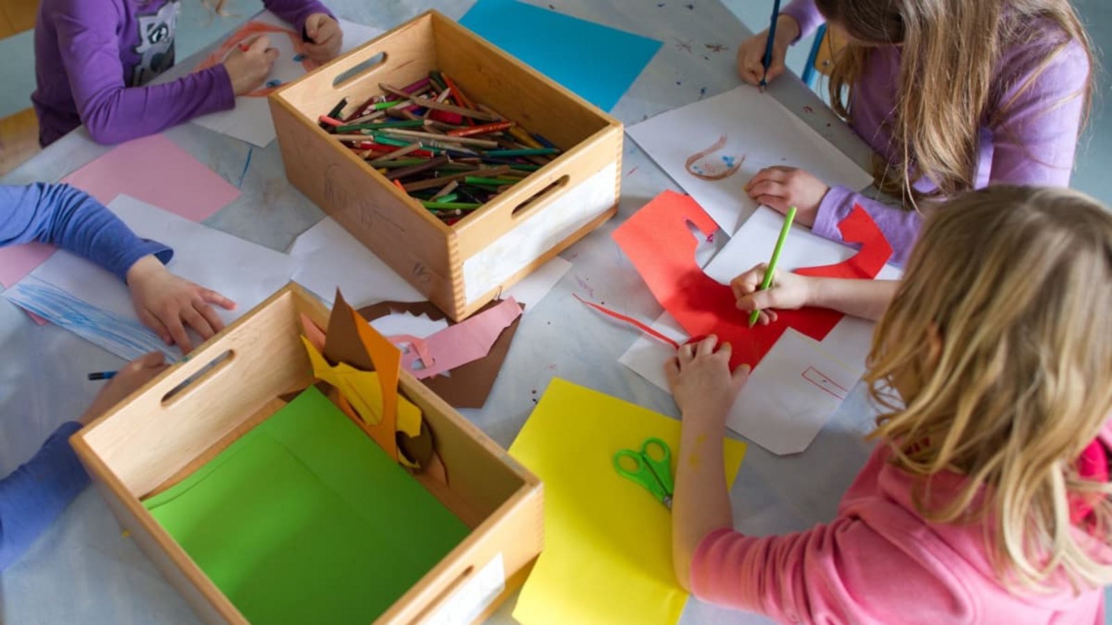 Ab dem neuen Schuljahr haben alle Erstklässler einen Anspruch auf Ganztagsbetreuung in der Grundschule, egal, ob sie eine Regelschule besuchen oder ein SBBZ. Die finanziellen Unterschiede können aber groß sein.Uwe Anspach/dpa Ab dem neuen Schuljahr haben alle Erstklässler einen Anspruch auf Ganztagsbetreuung in der Grundschule, egal, ob sie eine Regelschule besuchen oder ein SBBZ. Die finanziellen Unterschiede können aber groß sein.Uwe Anspach/dpa