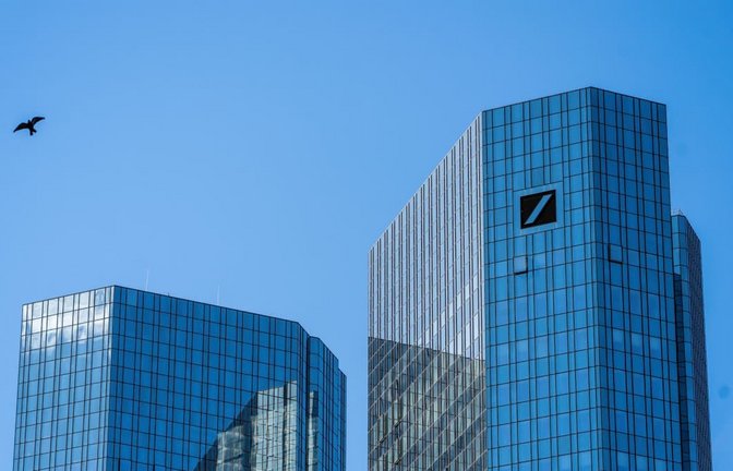 Deutsche Bank: Auch die Zwischenbilanz für das dritte Quartal fällt positiv aus. (Archivbild)<span class='image-autor'>Andreas Arnold/dpa</span>