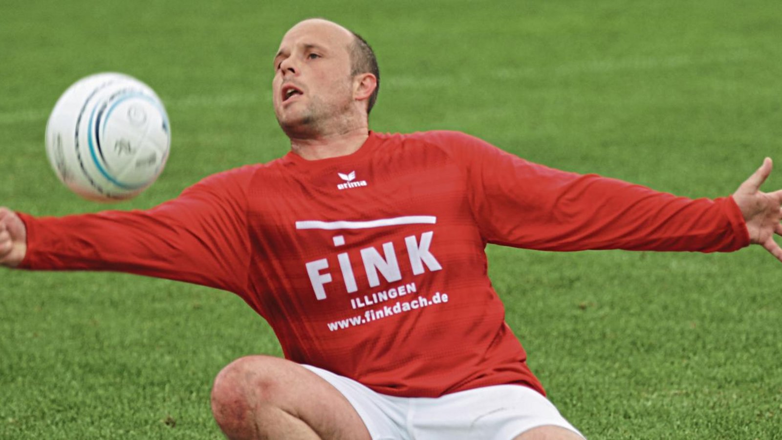 Daniel Rothmaier will es nach einer Faustballpause noch einmal bei den Männern 35 wissen. „Wir sind noch erfolgshungrig und feiern gerne Titel“, sagt der 35-Jährige. Fotos: Nachreiner