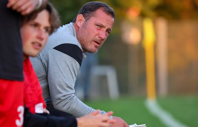 BAU // 11.09.2026, Deutschland, Leonberg, Fußball Landesliga Staffel 1,<br>SV Leonberg/Eltingen vs. FV Löchgau, FVL Trainer Markus Lang<br>