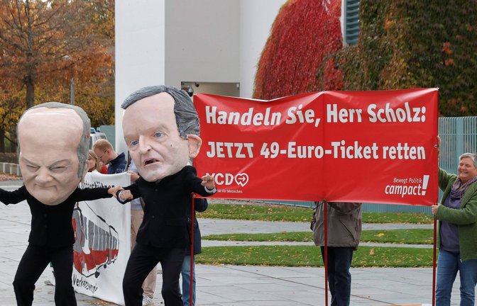 Proteste vor dem Kanzleramt: Geht es mit dem Deutschlandticket weiter?<span class='image-autor'>Foto: imago//M. Popow</span>