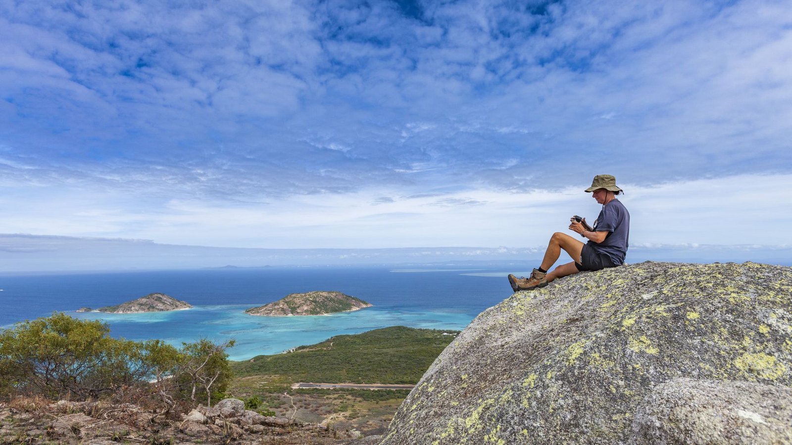 Von Cooks Look hat man einen grandiosen Blick auf Lizard Island und den Ozean.Foto: Imago/Depositphotos
