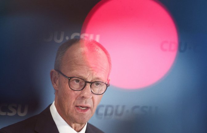 CDU-Chef Friedrich Merz hat in der Asylpolitik eine knallharte Wende geplant.<span class='image-autor'>Foto: Hannes Albert/dpa/Hannes P Albert</span>