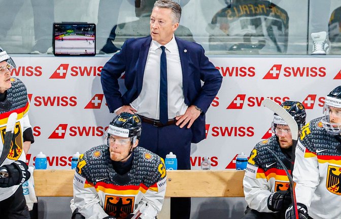 Zuletzt immer öfter ratlos an der Bande: Eishockey-Bundestrainer Harold Kreis (Archivbild)<span class='image-autor'>Foto: Michael Buholzer/KEYSTONE/dpa</span>