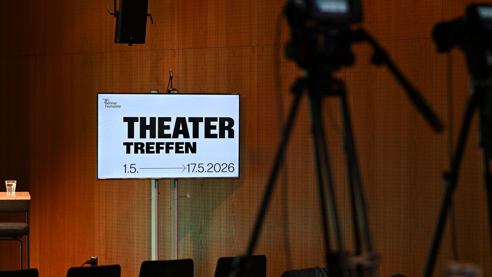 Das Theatertreffen beginnt am Freitag. (Archivbild)Foto: Jens Kalaene/dpa