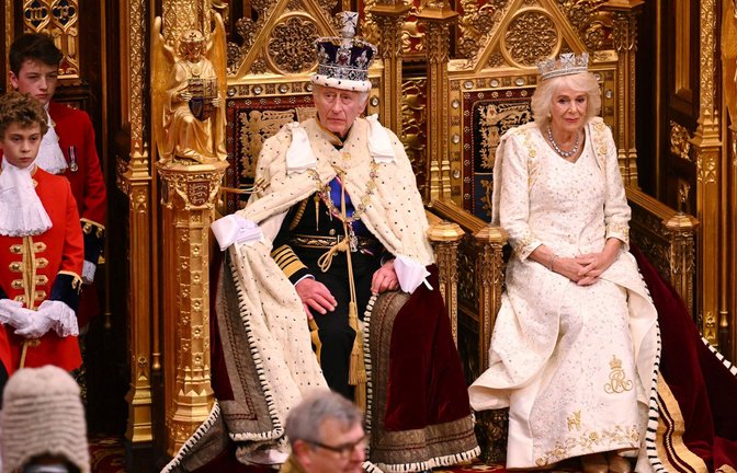 Der britische König Charles und Queen Camilla in Westminster<span class='image-autor'>Foto: AFP/LEON NEAL</span>