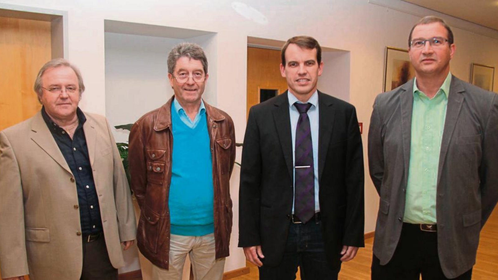 Die vier Ortsvorsteher aus dem Kirbachtal wurden wiedergewählt (von links): Alfred Xander (Hohenhaslach), Reiner Weiß (Ochsenbach), Holger Springer (Häfnerhaslach) und Volker Pertler (Spielberg). Foto: Elsässer Die vier Ortsvorsteher aus dem Kirbachtal wurden wiedergewählt (von links): Alfred Xander (Hohenhaslach), Reiner Weiß (Ochsenbach), Holger Springer (Häfnerhaslach) und Volker Pertler (Spielberg). Foto: Elsässer