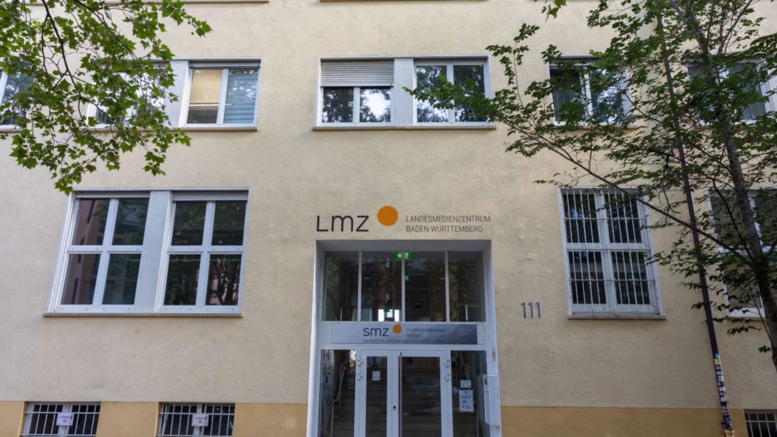 Das innere des Landesmedienzentrums soll bestens ausgestattet sein - mit Kreditkarten wurden Investitionen getätigt, die laut Rechnungshof jenseits von Gut und Böse sind.Lichtgut/Leif Piechowski