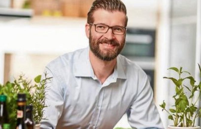 Sven Bach steht gerne in der Küche.  Foto: p