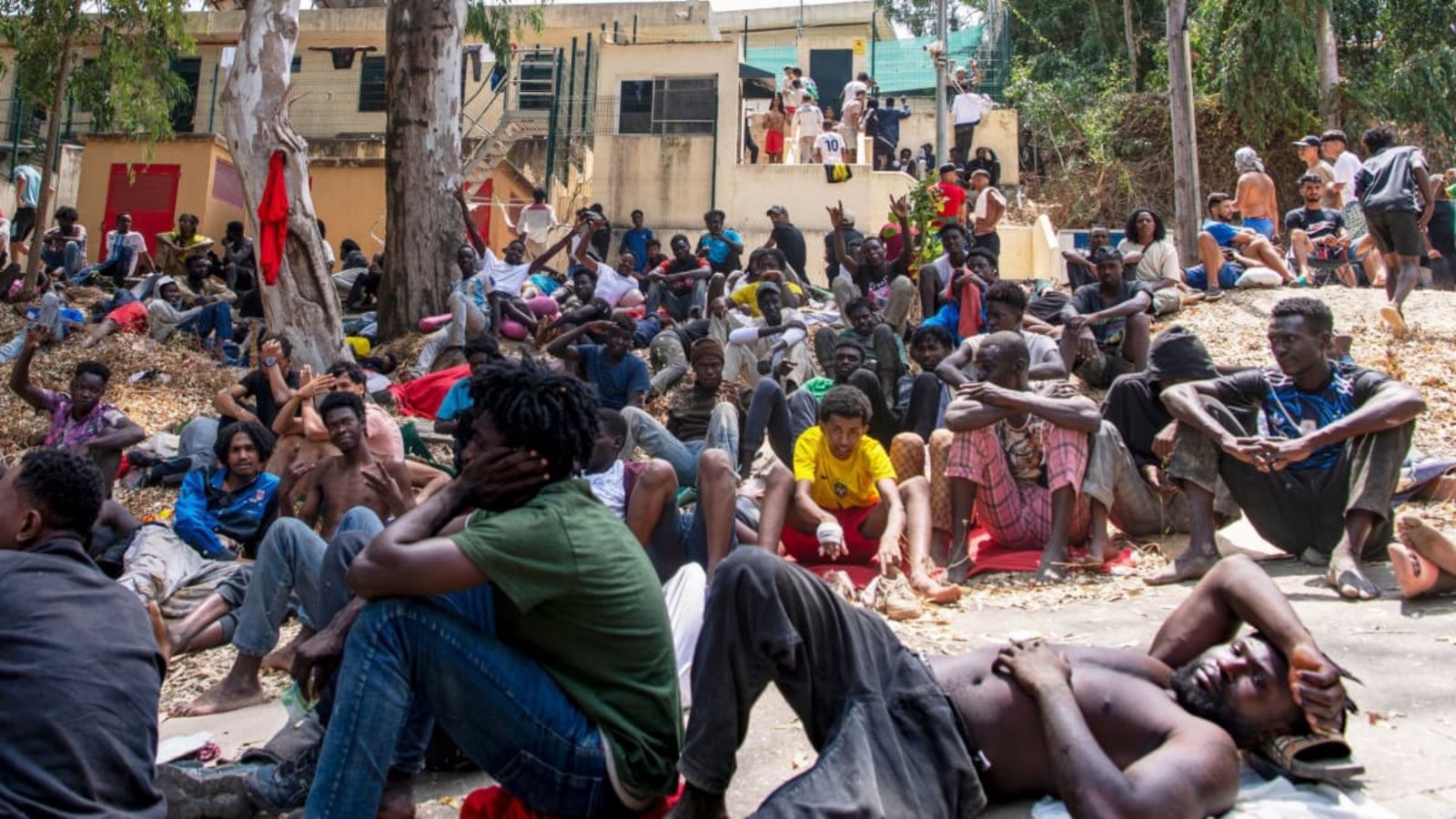 Ansturm vor allem junger Männer: Migranten überrannten am Freitag die spanische Exklave CeutaAntonio Sempere/AP/dpa