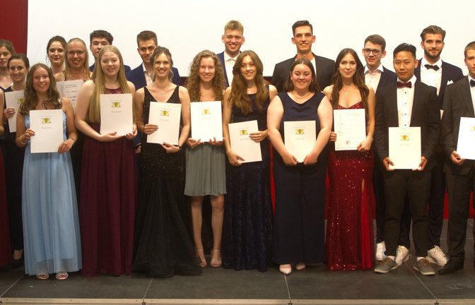 Die Schülerinnen und Schüler der Johann-Christoph-Blumhardt-Schule können auf ihre Leistungen stolz sein.  <span class='image-autor'>Foto: p</span>