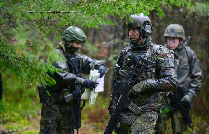 Aufklärer der Bundeswehr bei einer Übung.<span class='image-autor'>Foto: dpa/Philipp Schulze</span>
