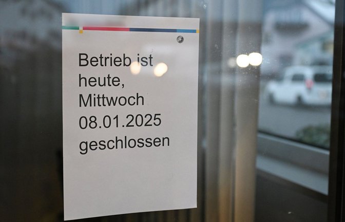 Nach der Gewalttat mit zwei Toten am Dienstagabend ruht der Betrieb der Firma am Mittwoch.<span class='image-autor'>Foto: dpa/Bernd Weißbrod</span>