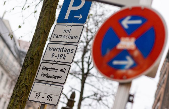 Ein Parkplatz, fußläufig von der Haustüre, ist viel wert. Aber kann ihn sich künftig auch jeder leisten?<span class='image-autor'>Foto: dpa/Philipp von Ditfurth</span>