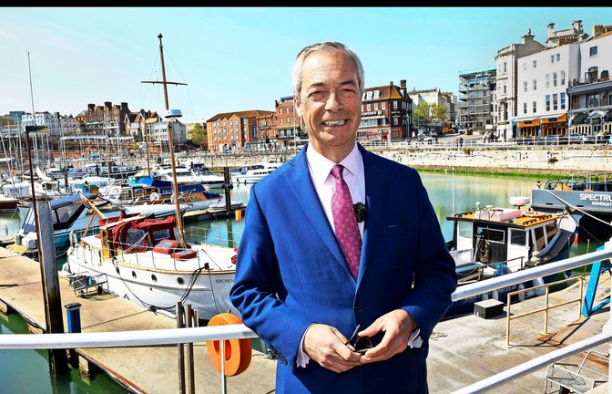 Liegt mit Reform UK vorne: Nigel Farage auf Wahlkampf.<span class='image-autor'>Foto: &nbsp;</span>