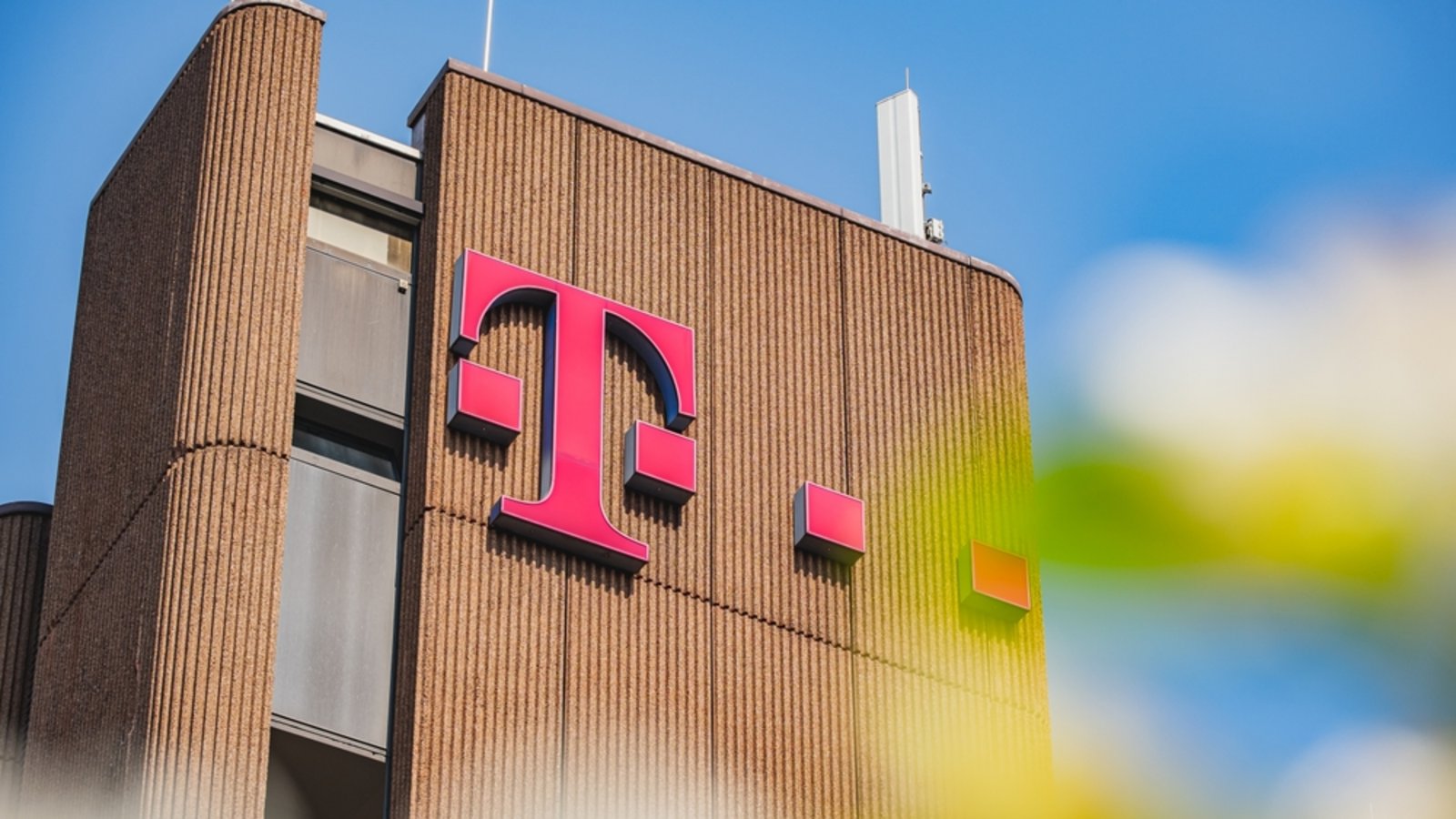 Die Telekom warnt vor Betrugsmasche durch Phishing.Foto: Alexander Fedosov/ Shutterstock Die Telekom warnt vor Betrugsmasche durch Phishing.Foto: Alexander Fedosov/ Shutterstock