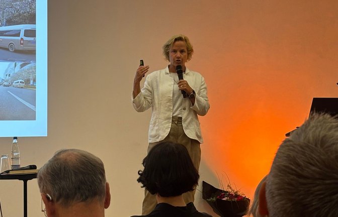 Britta Seeger, Arbeitsdirektorin, Personal- und IT-Chefin von Mercedes-Benz im Haus der Katholischen Kirche an der Stuttgarter Königstraße.<span class='image-autor'>Foto: Peter Stolterfoht</span>
