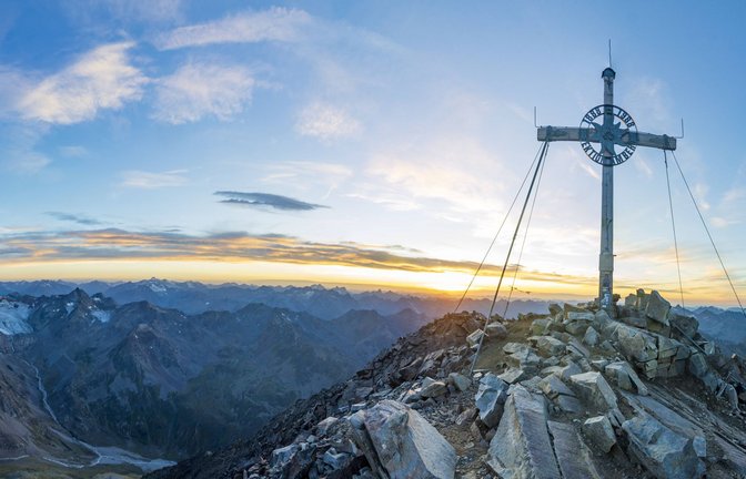 Der Schrankogel ist mit knapp 3500 Metern Höhe der zweithöchste Berg in den Stubaier Alpen (Archivbild).<span class='image-autor'>Foto: IMAGO/Volker Preußer</span>