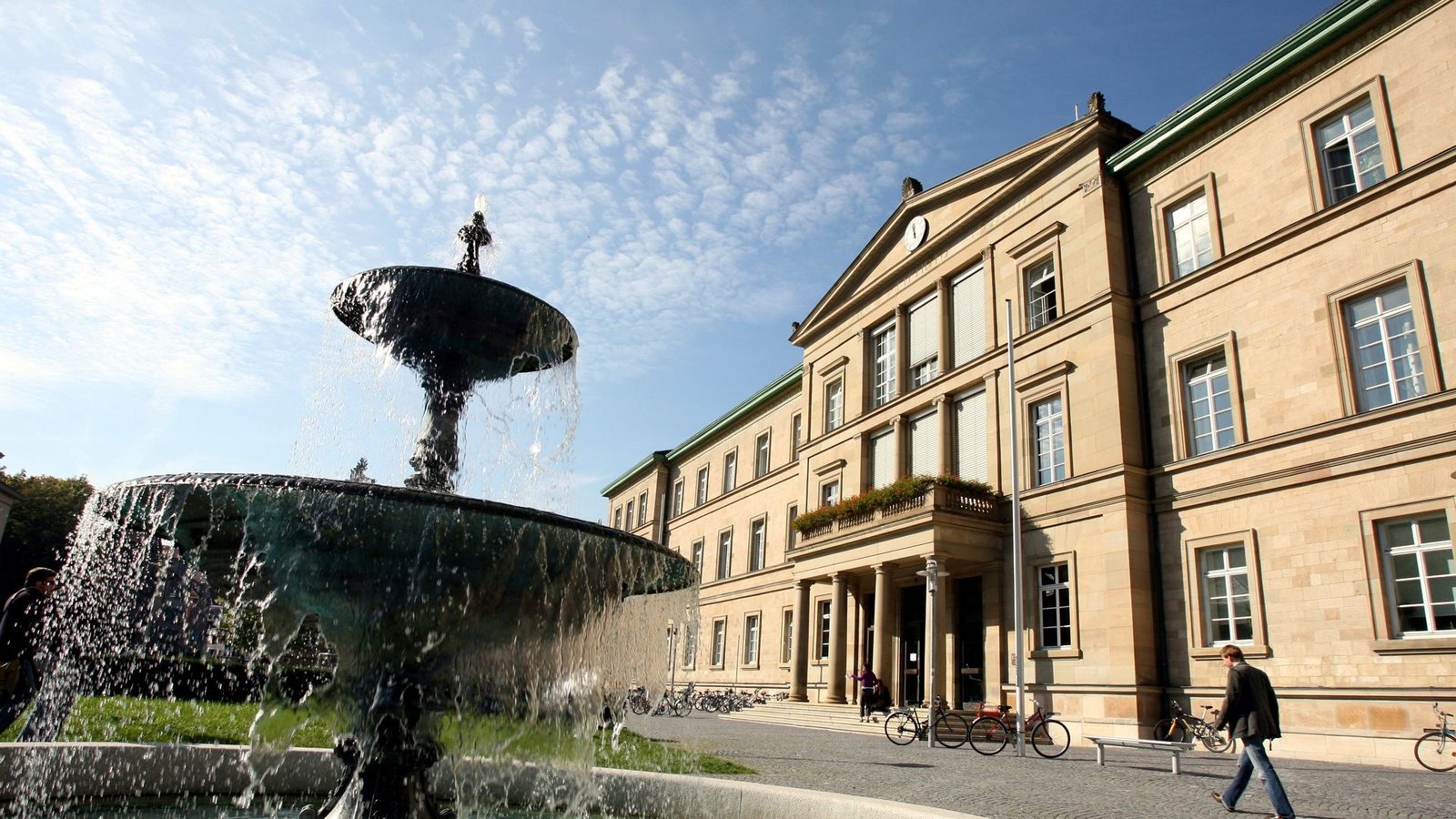 Die Eberhard Karls Universität Tübingen wurde nach Angaben der Universität 1477 gegründet.Foto: dpa/Bernd Weißbrod Die Eberhard Karls Universität Tübingen wurde nach Angaben der Universität 1477 gegründet.Foto: dpa/Bernd Weißbrod