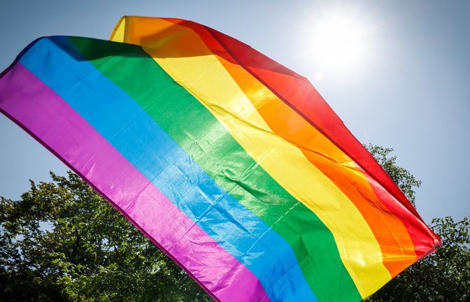 Im Sommer finden in ganz Deutschland CSD-Umzüge statt, bei denen queere Menschen für ihre Rechte demonstrieren.<span class='image-autor'>Foto: Focke Strangmann/dpa</span>