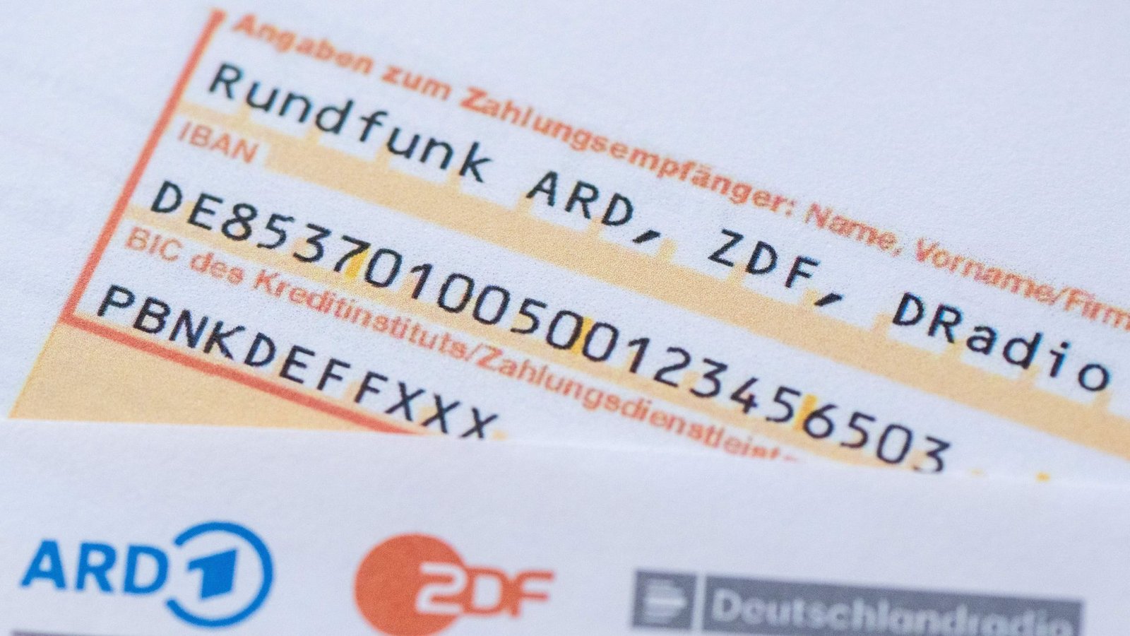 Kritisiert wird nach Angaben des VGH vor allem die aus Klägersicht unausgewogene Berichterstattung des öffentlich-rechtlichen Rundfunks.Foto: dpa/Sebastian Kahnert Kritisiert wird nach Angaben des VGH vor allem die aus Klägersicht unausgewogene Berichterstattung des öffentlich-rechtlichen Rundfunks.Foto: dpa/Sebastian Kahnert