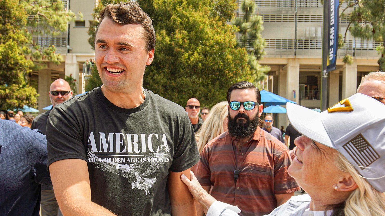Umjubelt: Charlie Kirk, der TPUSA-Gründer, bei einem Treffen im Mai in San DiegoFoto: imago/Sopa Images Umjubelt: Charlie Kirk, der TPUSA-Gründer, bei einem Treffen im Mai in San DiegoFoto: imago/Sopa Images