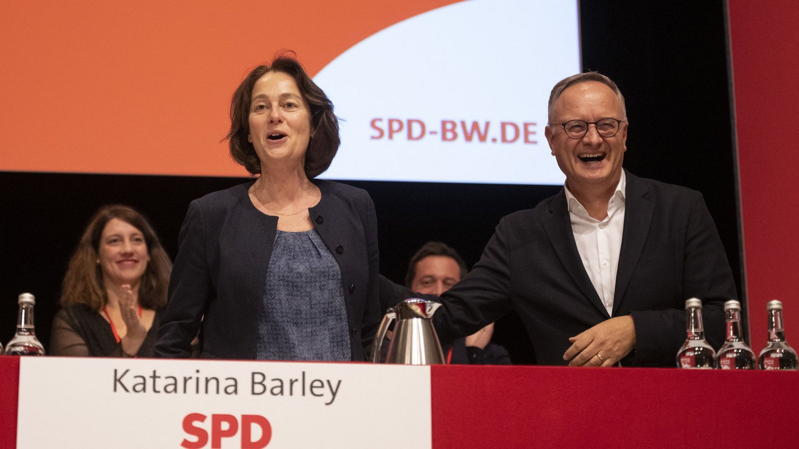 SPD-Landeschef Andreas Stoch und die Spitzen-Europapolitikerin Katharina BarleyFoto: dpa/Marijan Murat SPD-Landeschef Andreas Stoch und die Spitzen-Europapolitikerin Katharina BarleyFoto: dpa/Marijan Murat