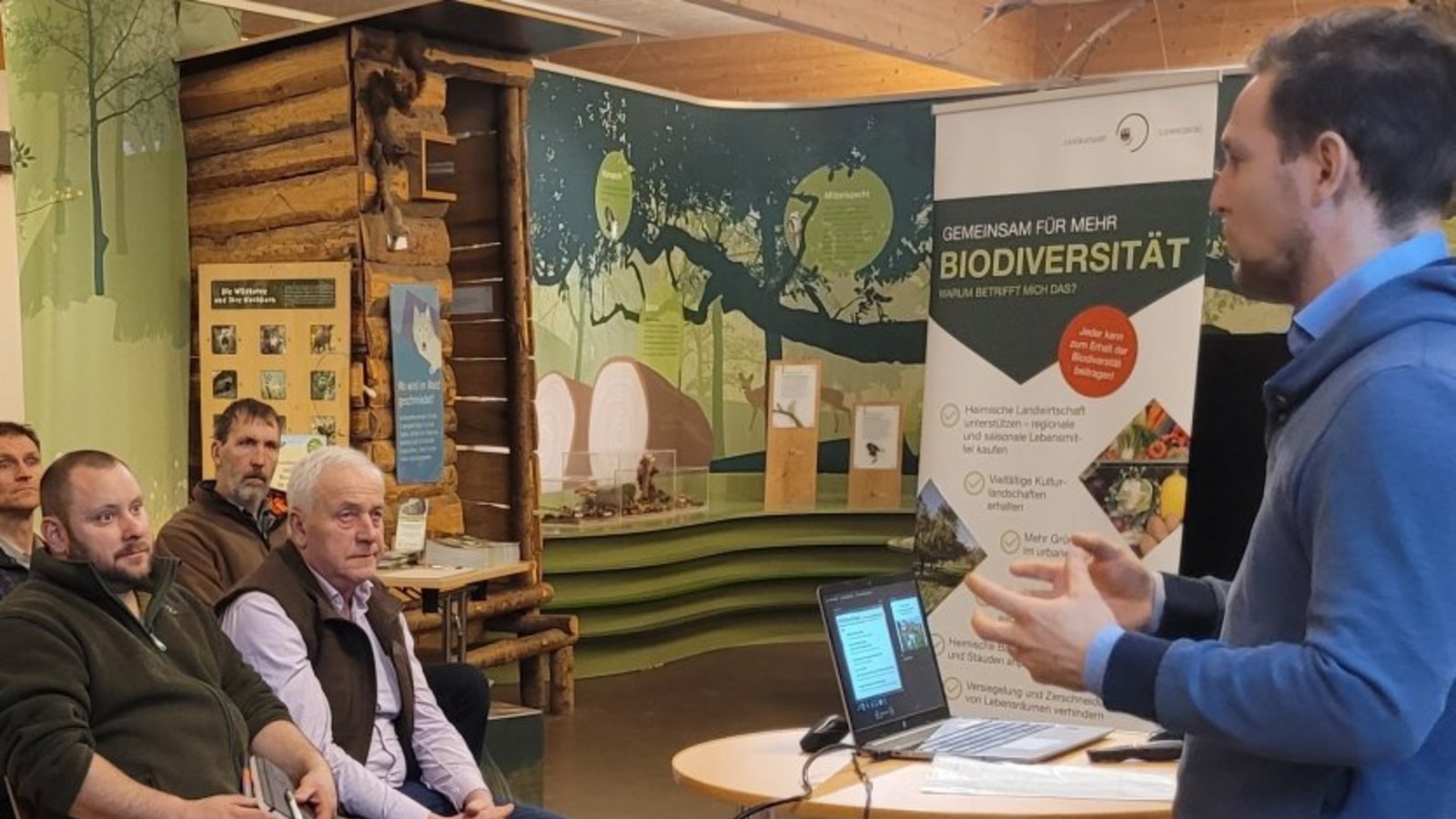 Welche Vorteile bietet der Anbau von Wildpflanzen für die Biogasgewinnung? Beim Vortrag geben zwei Landwirte ihre Erfahrungen weiter. Foto: Naturpark Stromberg-Heuchelberg