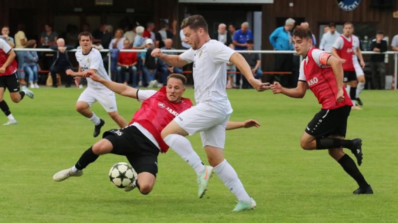 Im vergangenen Jahr trafen die SKV Rutesheim mit Yannik Walter (li.) in der Vorrunde auf den SV Leonberg-Eltingen mit Fabian Kern (Mi.)Andreas Gorr Im vergangenen Jahr trafen die SKV Rutesheim mit Yannik Walter (li.) in der Vorrunde auf den SV Leonberg-Eltingen mit Fabian Kern (Mi.)Andreas Gorr
