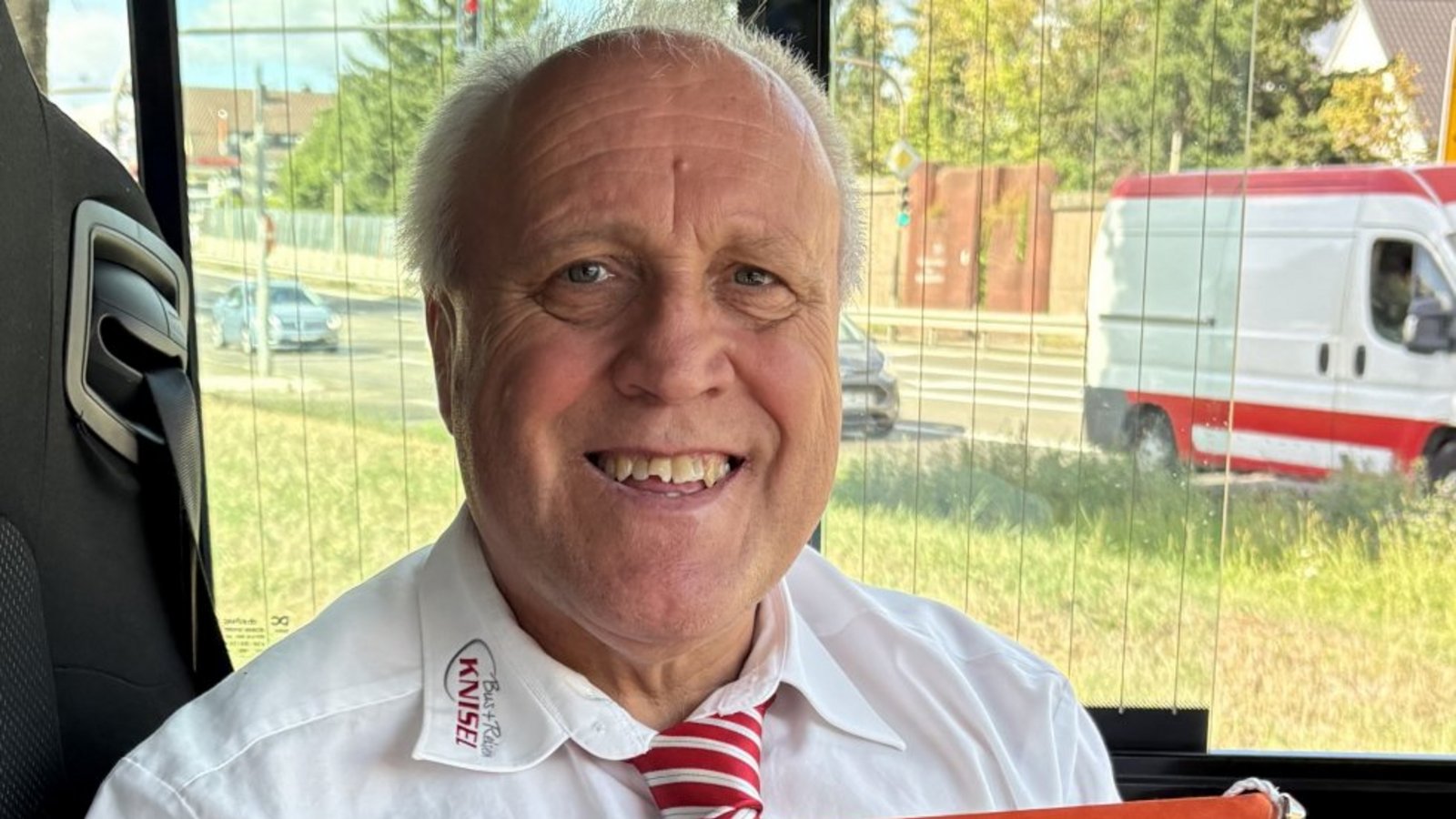Der Busfahrer des Jahres im Kreis Ludwigsburg: Andreas Korotschenko. Foto: p Der Busfahrer des Jahres im Kreis Ludwigsburg: Andreas Korotschenko. Foto: p
