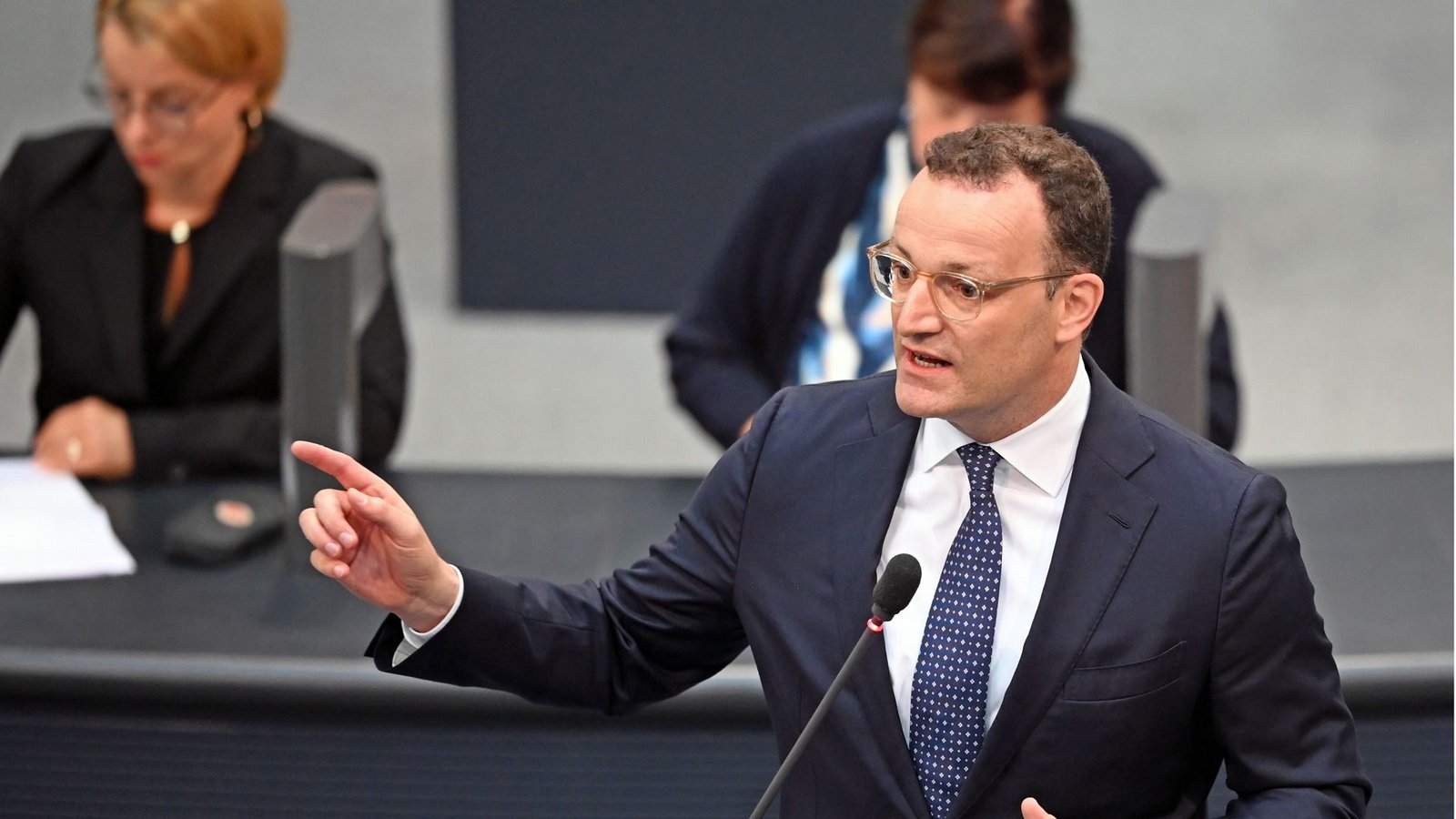 Hat er die Unionsfraktion nicht im Griff? Jens Spahn (CDU) im Bundestag.Foto: Niklas Treppner/dpa