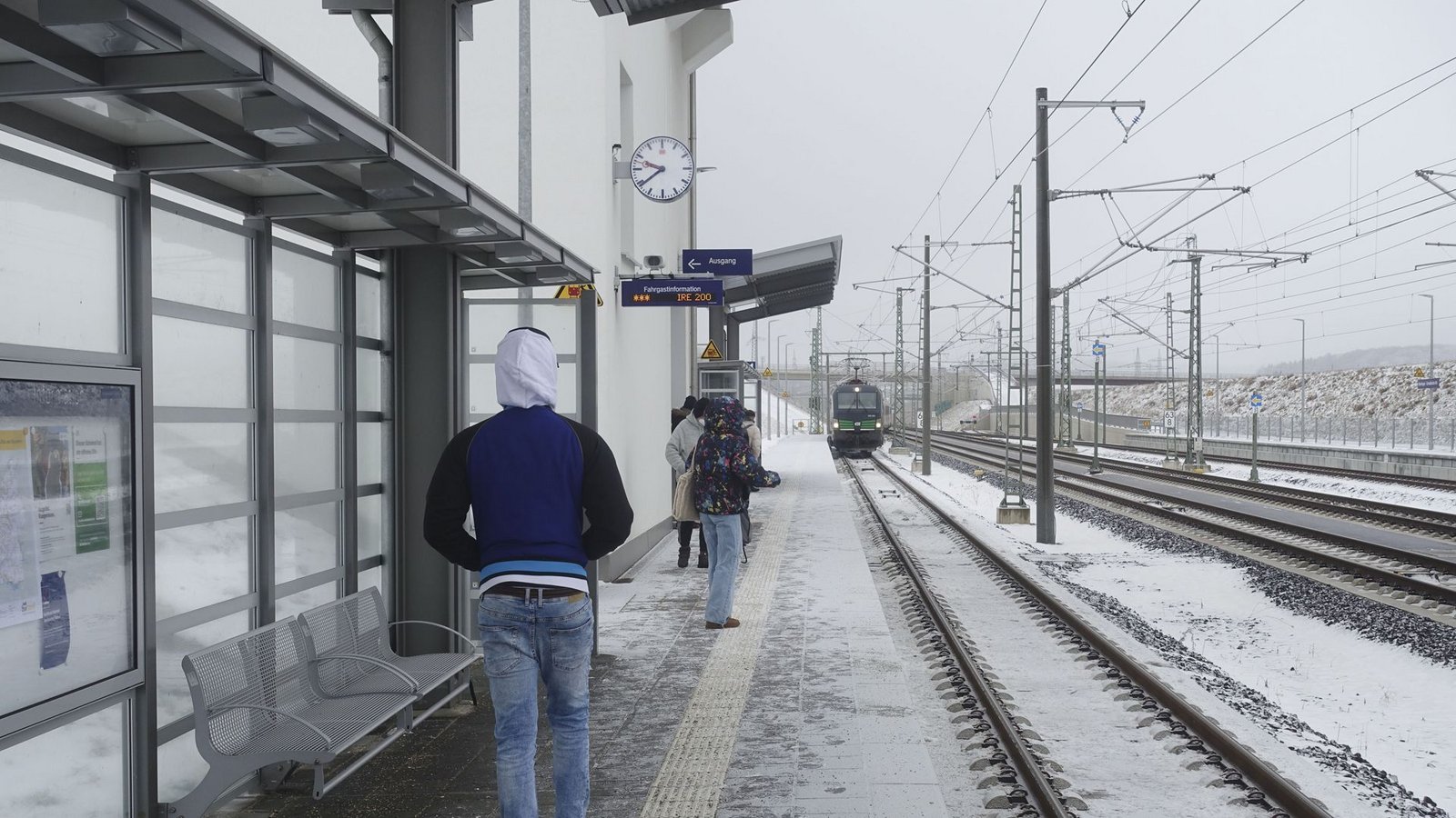 Kuschlig ist es im Winter am Bahnsteig in Merklingen nicht gerade.Foto: /Ralf Heisele Kuschlig ist es im Winter am Bahnsteig in Merklingen nicht gerade.Foto: /Ralf Heisele