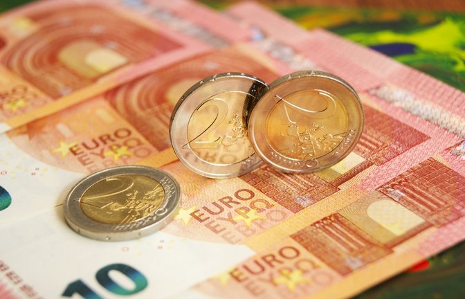 Darum fällt das Dezembergehalt höher aus.<span class='image-autor'>Foto: ABARONS / shutterstock.com</span>