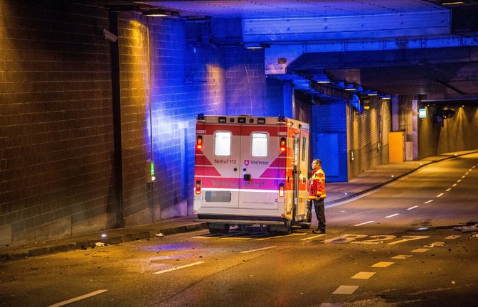 In Stuttgart hat es ein Verkehrsopfer vor dem Planietunnel gegeben - ein Jugendlicher kam mit seinem Kleinkraftrad ums Leben. (Symbolbild)<span class='image-autor'>Foto: Archiv/SDMG / Friebe</span>
