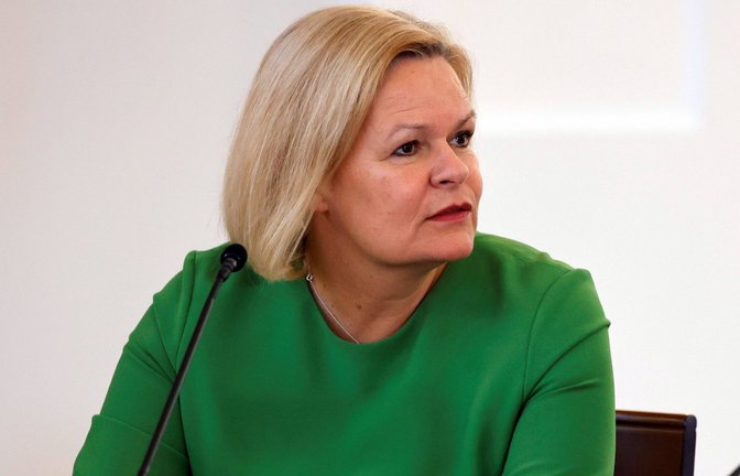 Bundesinnenministerin Nancy Faeser begrüßt die geplante Wallet. (Archivbild)<span class='image-autor'>Foto: imago/Metodi Popow</span>