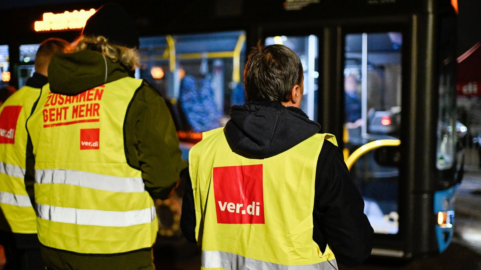Busfahrer und -fahrerinnen haben am Donnerstag die Arbeit niedergelegt (Symbolbild).Foto: dpa/Uwe Anspach
