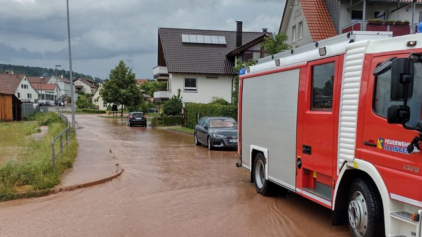 In Schützingen konnte im Sommer 2022 der Boden die Regenwassermengen nicht mehr aufnehmen. Archivfoto: Feuerwehr Illingen