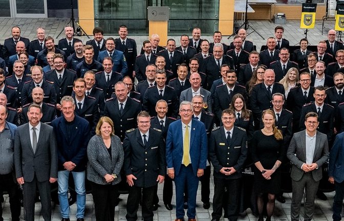 Insgesamt 143 Einsatzkräfte, die länger als 24 Stunden im Einsatz waren, bekommen die Bevölkerungsschutz-Einsatzmedaille des Landes überreicht. <span class='image-autor'>Foto: Landratsamt Ludwigsburg</span>