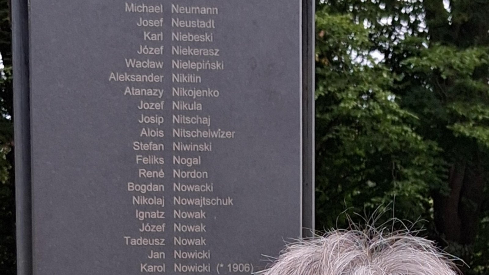 Die Namen von 1342 Opfern.