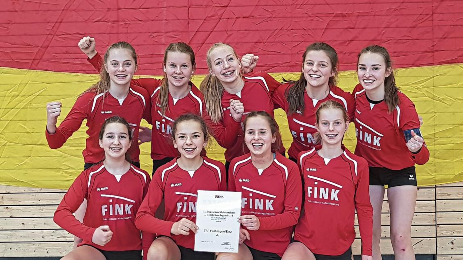 Die weibliche U 14 der Vaihinger Faustballer: (hinten von links) Ricarda Stübbe, Nina Irmer, Lena Schiller, Klara Kilpper und Lea Schmidt sowie (vorne von links) Lisa Knodel, Leoni Modenese, Eva Winkler und Finnja Röhm freuen sich über Platz vier bei ihrer ersten DM-Teilnahme. Foto: privat Die weibliche U 14 der Vaihinger Faustballer: (hinten von links) Ricarda Stübbe, Nina Irmer, Lena Schiller, Klara Kilpper und Lea Schmidt sowie (vorne von links) Lisa Knodel, Leoni Modenese, Eva Winkler und Finnja Röhm freuen sich über Platz vier bei ihrer ersten DM-Teilnahme. Foto: privat