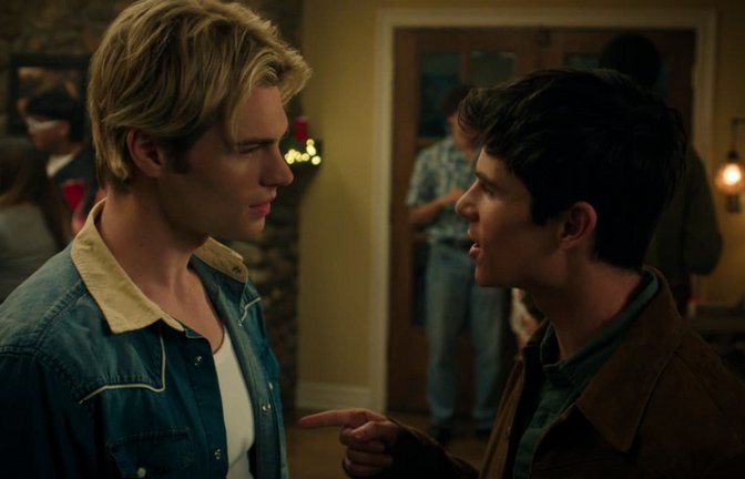 Noah LaLonde als Cole Walter mit Ashby Gentry als Alex Walterin der 3. Staffel von "Ich und die Walter Boys".<span class='image-autor'>COURTESY OF NETFLIX</span>