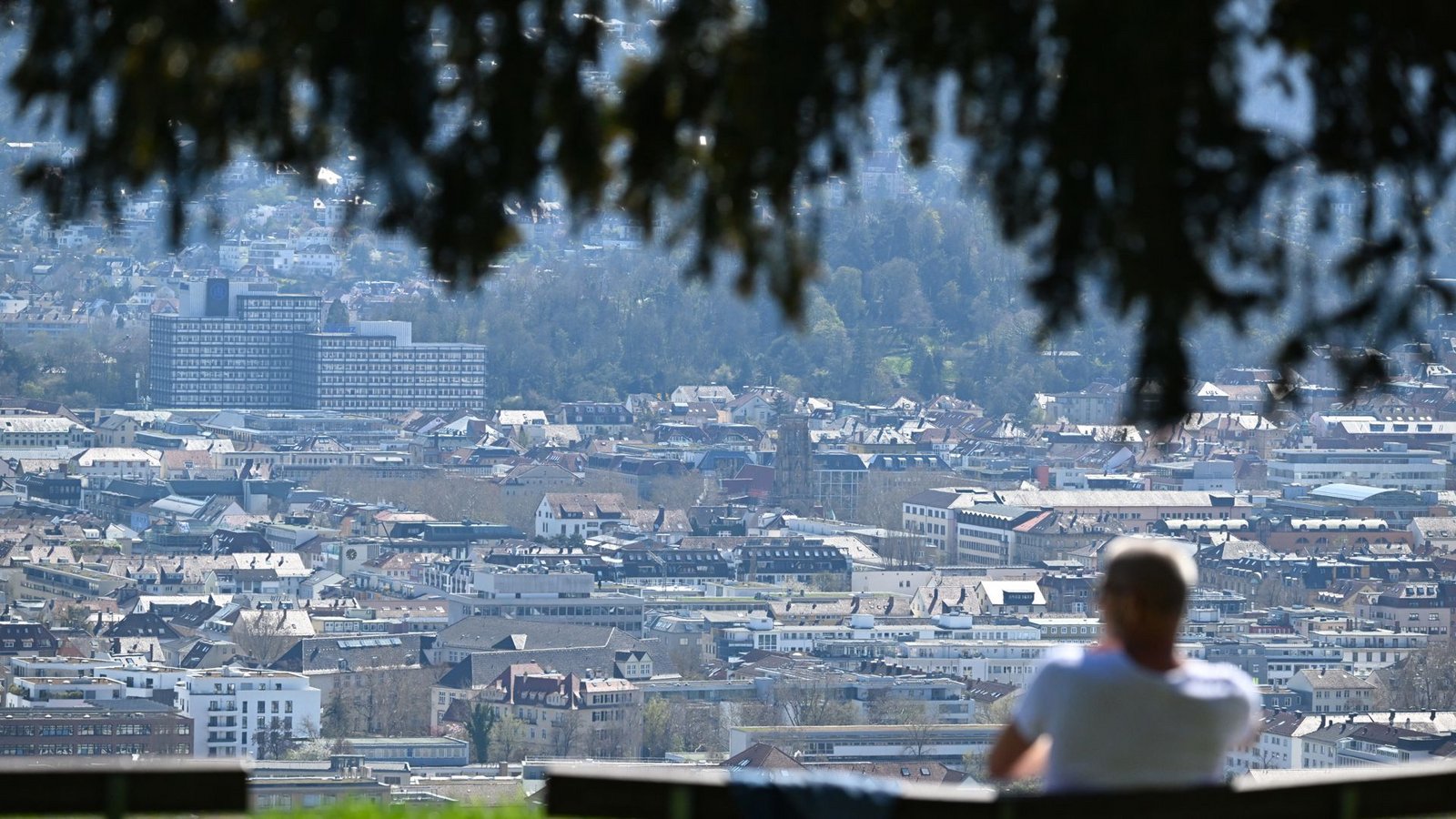 Am Wochenende kommt in Baden-Württemberg auch ab und zu die Sonne raus. (Archivbild)Foto: Bernd Weißbrod/dpa/Bernd Weißbrod Am Wochenende kommt in Baden-Württemberg auch ab und zu die Sonne raus. (Archivbild)Foto: Bernd Weißbrod/dpa/Bernd Weißbrod