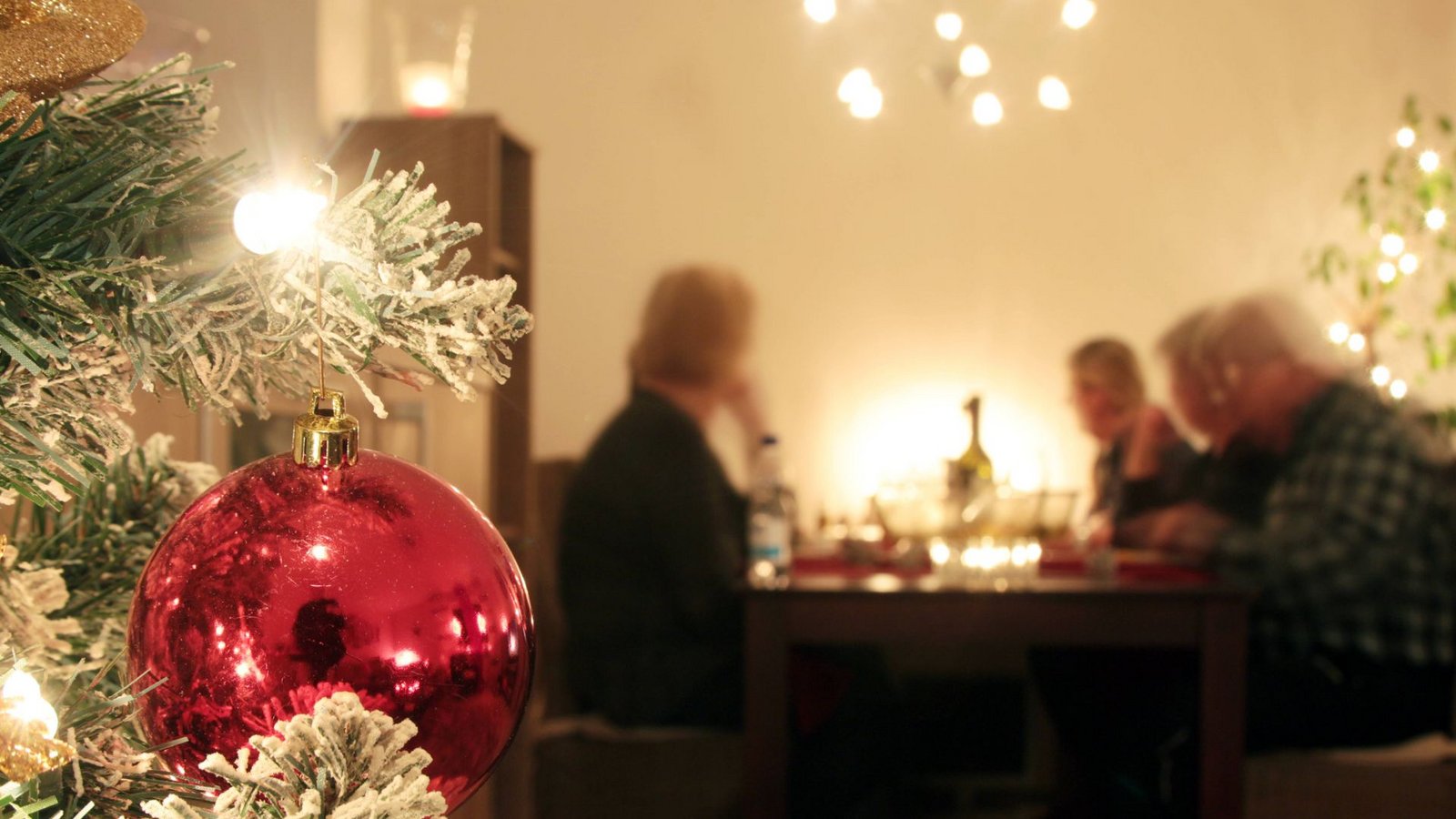 An Weihnachten treffen Familien aufeinander – in einigen kollidieren dann die Weltanschauungen.Foto: Imago/Ralph Peters An Weihnachten treffen Familien aufeinander – in einigen kollidieren dann die Weltanschauungen.Foto: Imago/Ralph Peters