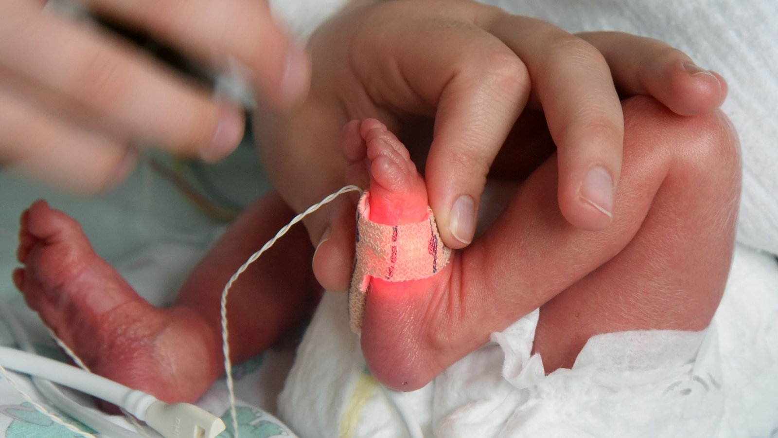 Drogenkonsum während der Schwangerschaft birgt große Gefahren fürs Baby.Foto: dpa/Waltraud Grubitzsch