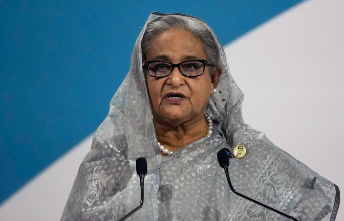Die Premierministerin von Bangladesch, Scheich Hasina, soll das Land bereits verlassen haben. (Archivbild)<span class='image-autor'>Foto: dpa/Christophe Ena</span>
