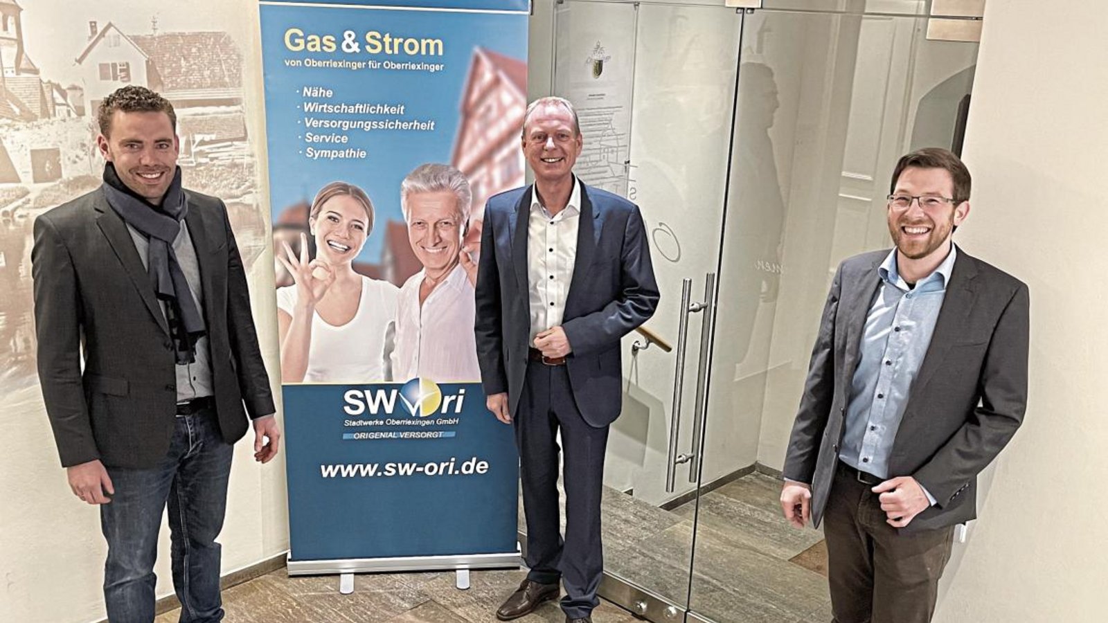 Der Oberriexinger Bürgermeister Frank Wittendorfer (von links) und die beiden Geschäftsführer der Stadtwerke Oberriexingen, Richard Mastenbroek und Jens Hübner. Foto: p Der Oberriexinger Bürgermeister Frank Wittendorfer (von links) und die beiden Geschäftsführer der Stadtwerke Oberriexingen, Richard Mastenbroek und Jens Hübner. Foto: p