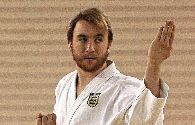 Volle Konzentration: Albert Singer beherrscht seine Katas meisterhaft und hat sich mit dem WM-Titel belohnt. Im Corona-Jahr 2020 fehlt ihm vor allem das Training mit dem Verein. Foto: Küppers
