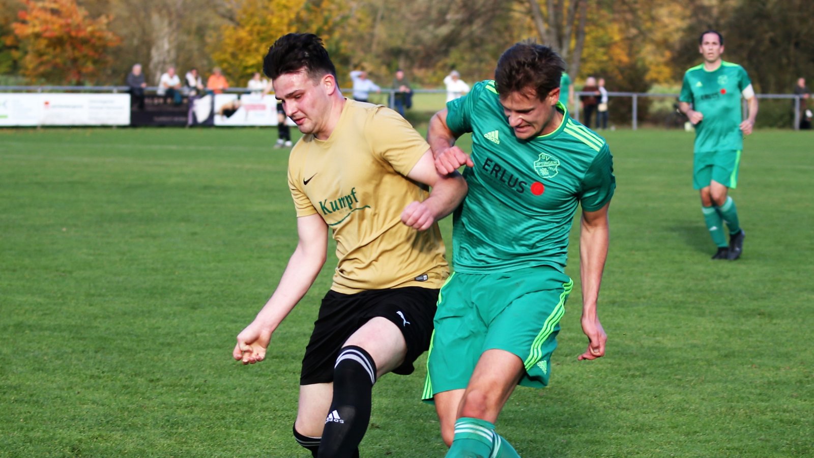 Nils Brunhorn (rechts) und der SV Iptingen gastieren am Sonntag zum Topspiel der Kreisliga A 3 beim VfR Sersheim. Foto: Küppers Nils Brunhorn (rechts) und der SV Iptingen gastieren am Sonntag zum Topspiel der Kreisliga A 3 beim VfR Sersheim. Foto: Küppers