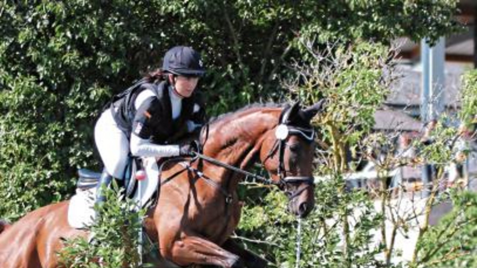 Corina Rapp gehört zu den Nussdorfern, die beim Vielseitigkeitsturnier des RFZV an den Start gehen. Foto: privat Corina Rapp gehört zu den Nussdorfern, die beim Vielseitigkeitsturnier des RFZV an den Start gehen. Foto: privat